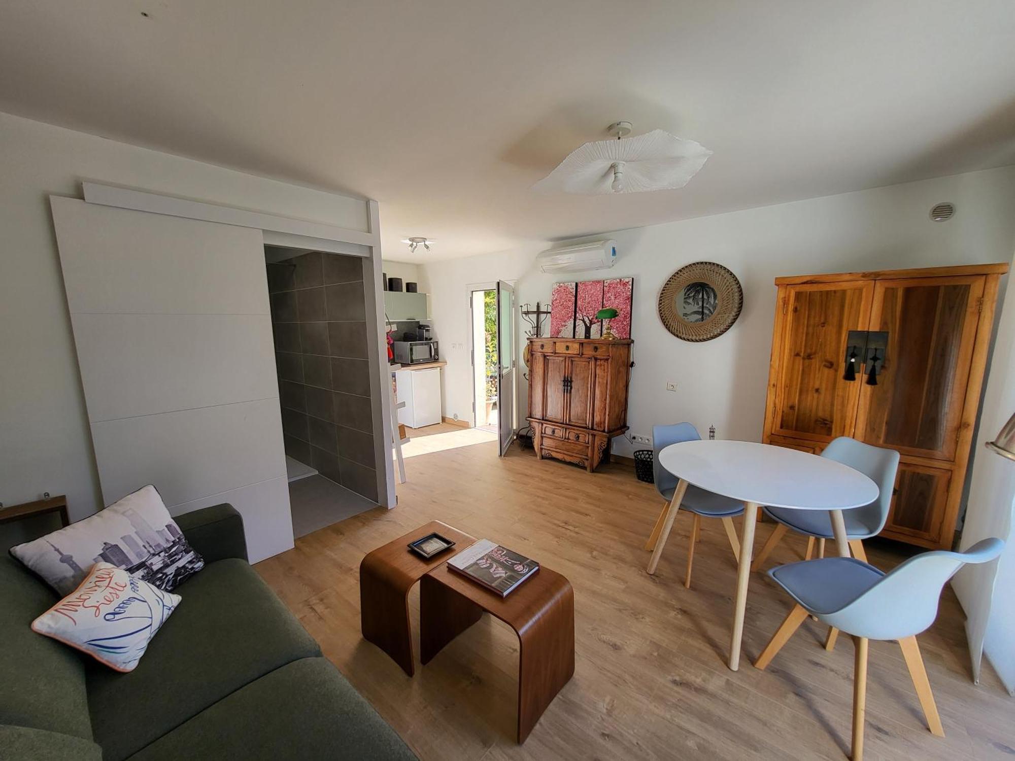 Studio Independant Avec Terrasse A Juan Les Pins Antibes Eksteriør bilde
